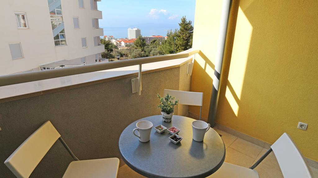 Antonijas Sunny Apartment มาคาร์สกา ภายนอก รูปภาพ