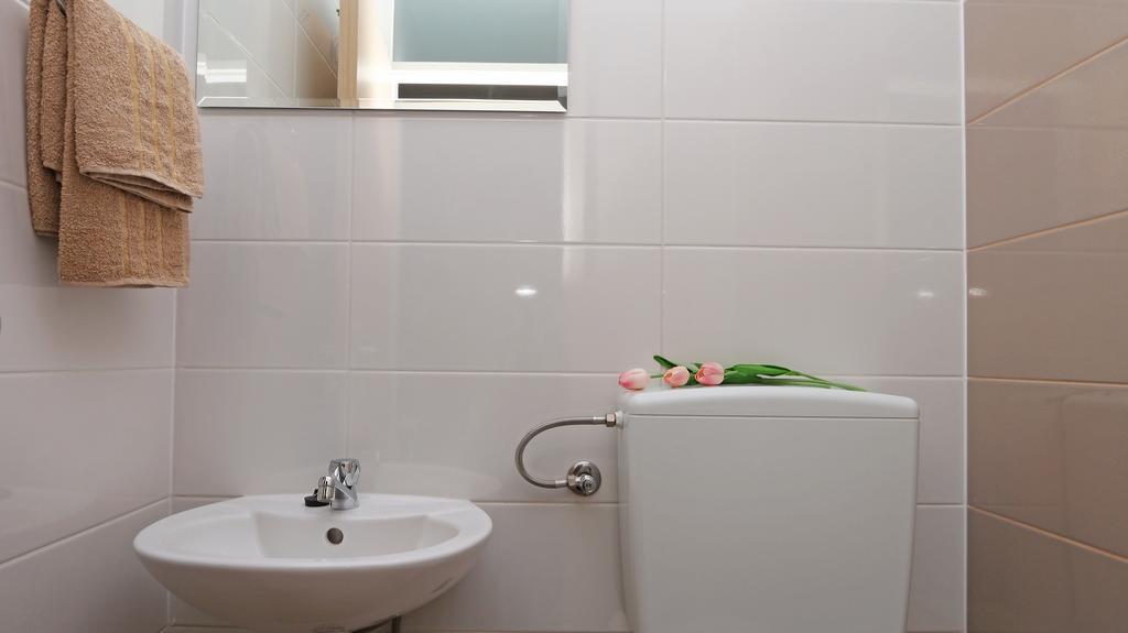 Antonijas Sunny Apartment มาคาร์สกา ภายนอก รูปภาพ